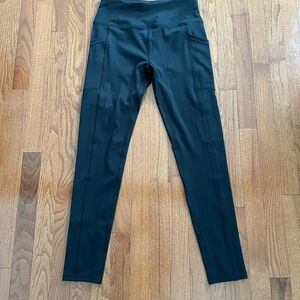 Black High-Waisted Leggings with pockets